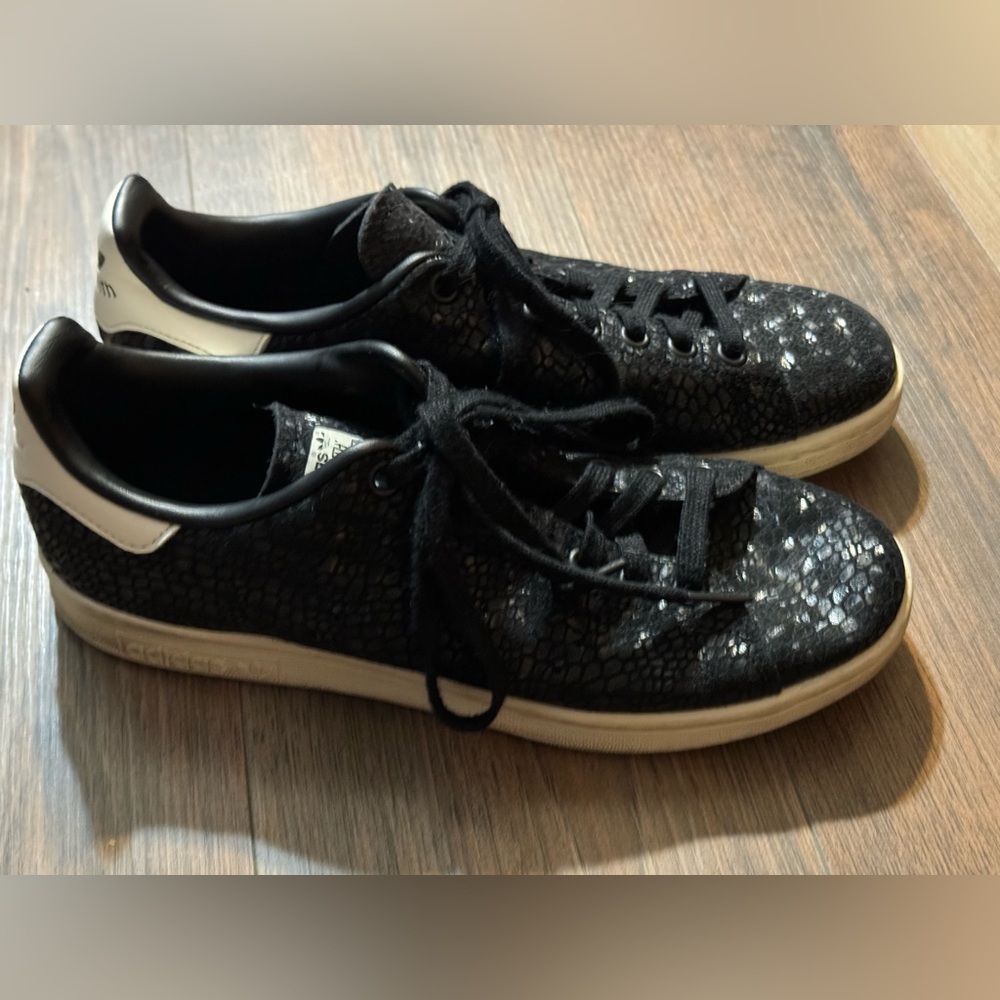 Adidas Stan Smith Shoes | Reptile Print | Size 7